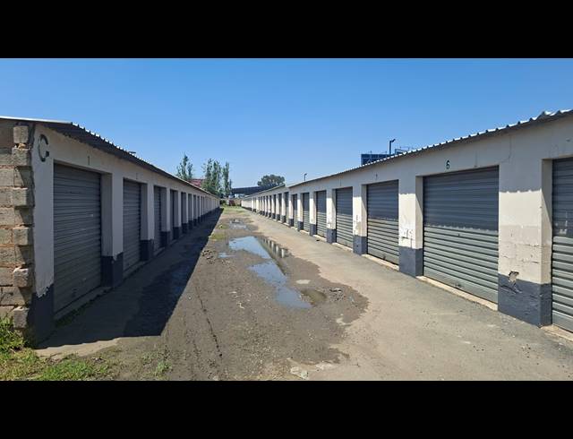 22,000M² INDUSTRIAL YARD FOR SALE IN BARTLETT